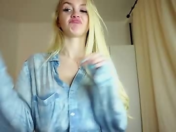 blondesoulmate is 19 year old teen sex cam girl