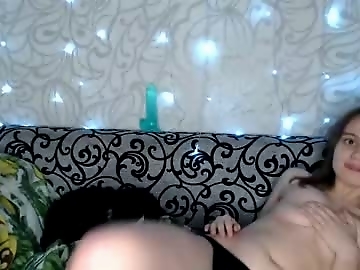 suntinamoral is 18 year old couple sex cam couple