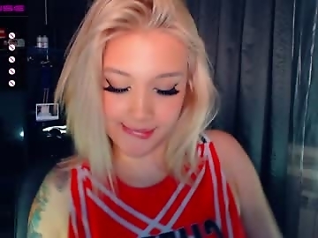 vickyfuckingdoll is 0 year old bbw sex cam girl