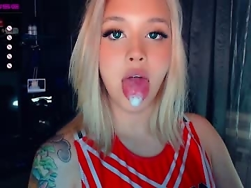 vickyfuckingdoll is 0 year old hairy sex cam girl