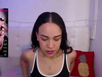 lila_gummy_ is 24 year old sex cam girl