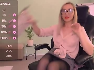 sexberry_ is 28 year old kinky sex cam girl