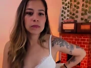marianaleo is 26 year old hairy sex cam girl