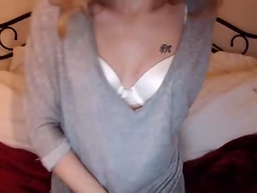 januarydaze is 99 year old private sex cam girl