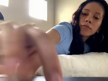 mingleeroseatx is 25 year old latin sex cam couple