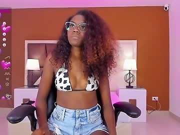 bellaadajud is 20 year old ebony sex cam girl