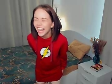di_huny is 18 year old teen sex cam girl