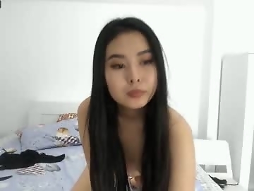 nahee_tah is 0 year old boobs sex cam girl