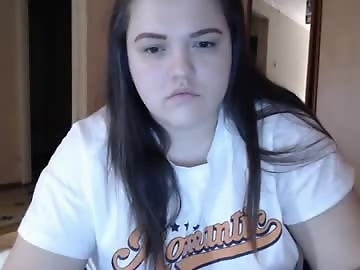 ashleyrosee_ is 21 year old teen sex cam girl
