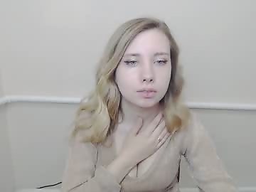 alicemias_ is 19 year old sex cam girl