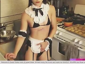 mysweetsofie1 is 21 year old sex cam girl