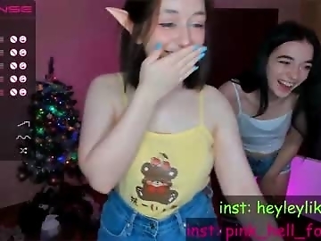pink_hell is 18 year old foot sex cam girl