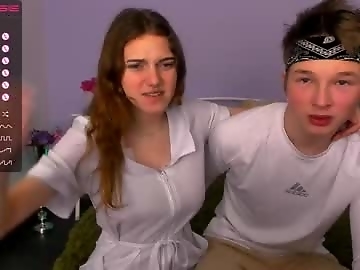 ollistiw is 0 year old european sex cam couple