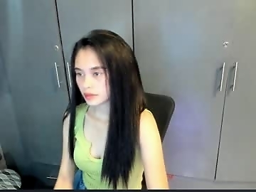 hotsexy_eunice is 0 year old petite sex cam girl
