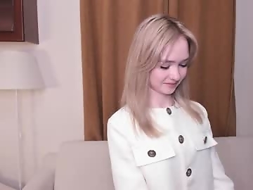 h0lyangel is 18 year old sex cam girl