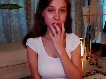 yourdailytonic is 19 year old sex cam girl