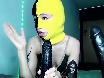 cruellagoth is 19 year old kinky sex cam girl