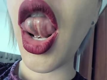 _antomouth_paradise is 38 year old spanish sex cam girl