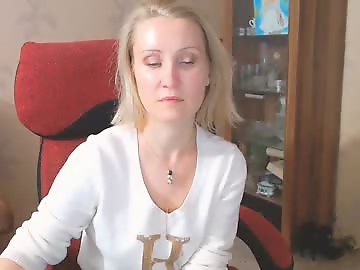 anastasiagate is 39 year old private sex cam girl
