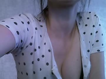 _sweety_pie_ is 0 year old french sex cam girl