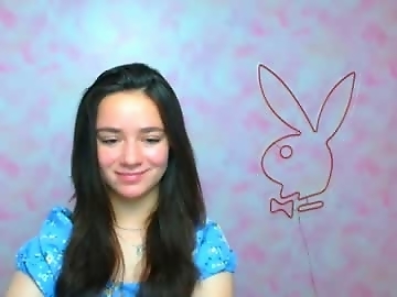 allana_dream is 18 year old french sex cam girl