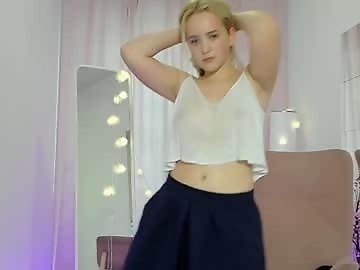 leo_lulu is 18 year old sex cam girl