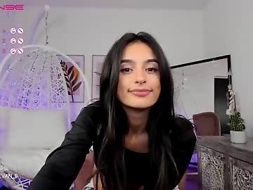 missevan is 20 year old teen sex cam girl