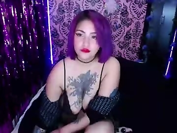 alicebrinck is 19 year old pussy sex cam girl