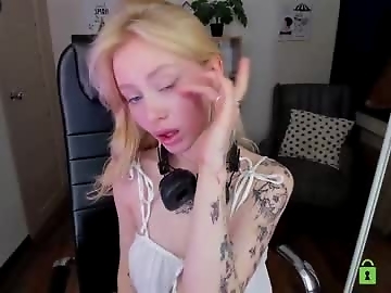 kris_grant is 0 year old anal sex cam girl