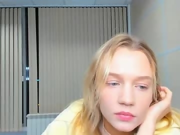 xoanetta is 19 year old german sex cam girl