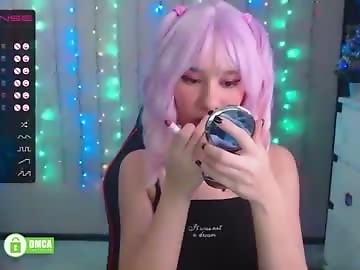 creammeow is 20 year old russian sex cam girl
