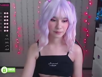 creammeow is 20 year old asian sex cam girl