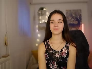 gia_paige18 is 18 year old private sex cam girl