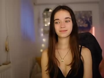 gia_paige18 is 18 year old european sex cam girl