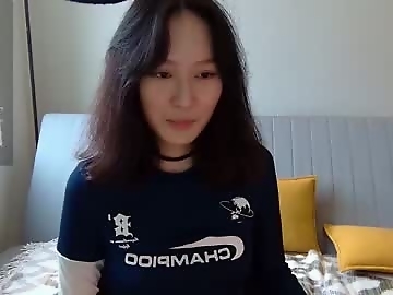 alllinaeve is 0 year old asian sex cam girl