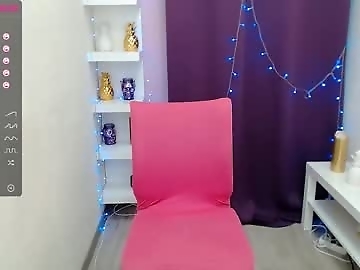 alexa_lexi is 22 year old private sex cam girl