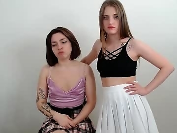 villy_billy is 19 year old asian sex cam couple