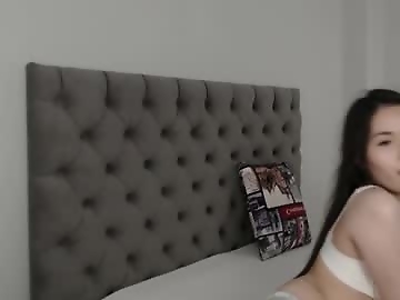 angel_luisa is 18 year old asian sex cam girl