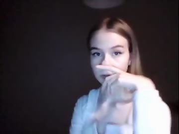 popshhhik is 18 year old ohmibod sex cam couple