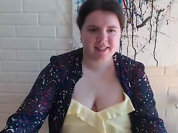 shyness_girl is 18 year old french sex cam girl