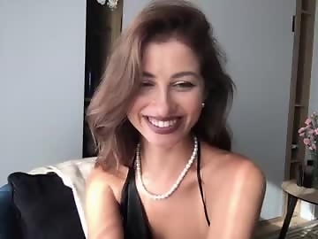 charlotte_roche is 23 year old german sex cam girl
