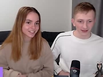 julsweet is 21 year old private sex cam couple