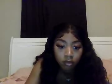 nikkib333 is 25 year old sex cam girl