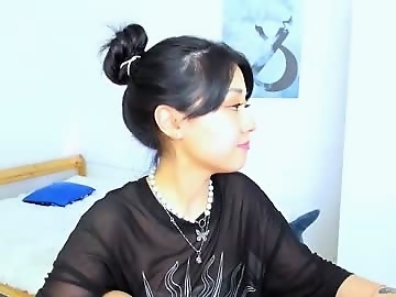 hannarosie is 23 year old sex cam girl