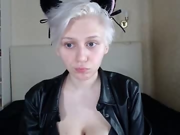 denisarosse is 18 year old horny sex cam girl