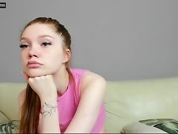 nicole_broown is 19 year old sex cam girl