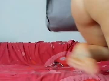 sweetlexxxy19 is 19 year old couple sex cam couple