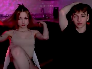 alex_gotcha is 20 year old english sex cam couple
