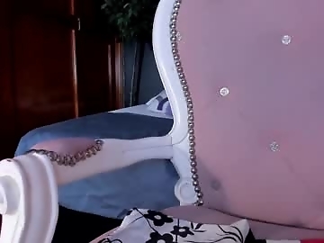 red_flower203 is 0 year old cumshow sex cam couple