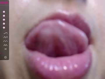 kerly_doll is 42 year old sex cam girl